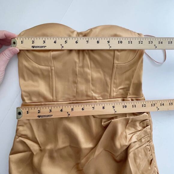 Naked Wardrobe The Statement Dress NEW Women Sz XS Gold Bustier Strapless Fitted - Picture 2 of 9